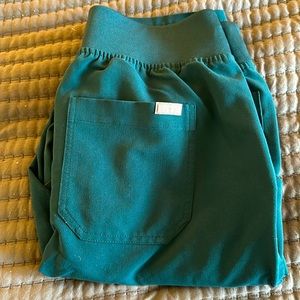 Caribbean Blue Figs High Waisted Yola Scrub Bottoms Size M Tall